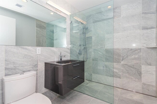 906 E 2nd St Unit 110