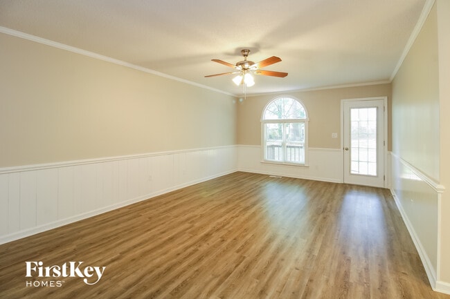 Photo - 625 Scott Dr