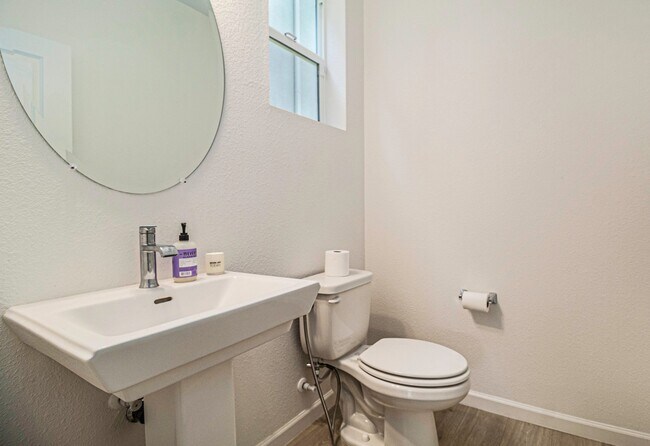 Photo - 1502 Sanctuary St