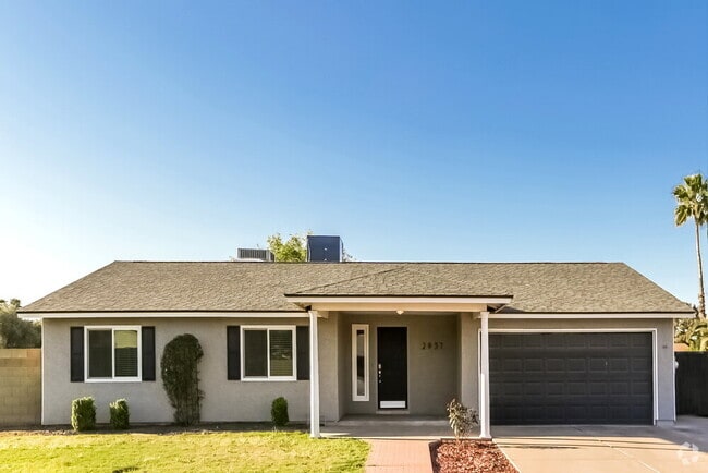 Building Photo - 2937 E Inverness Ave Rental