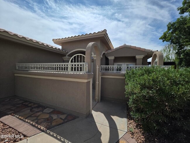 7346 Gulf Creek Dr