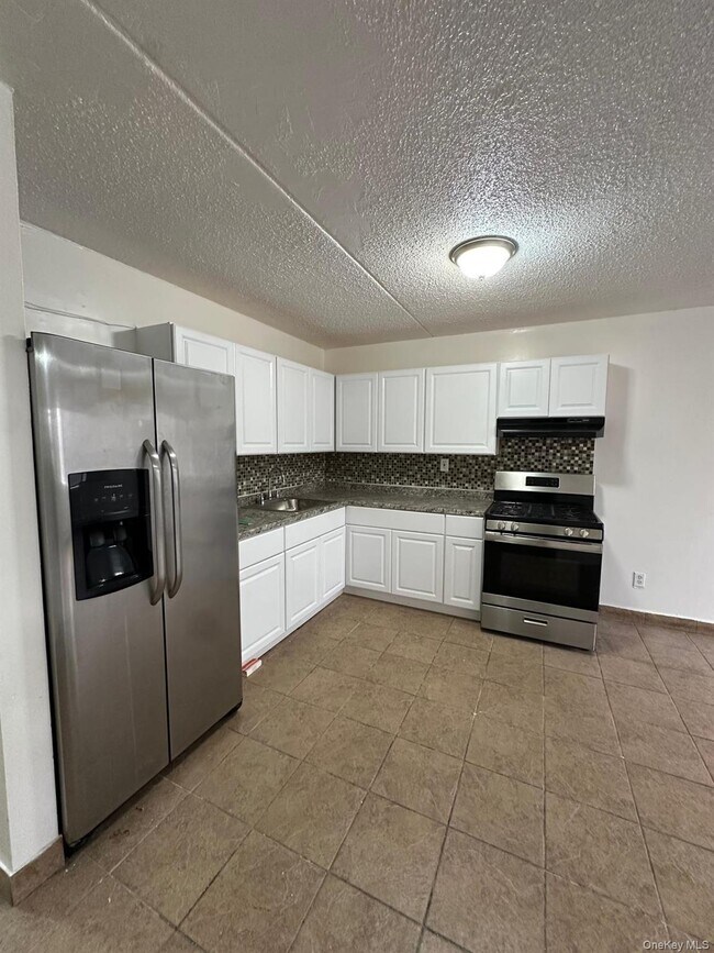 Photo - 56-11 Clover Pl Unit 402