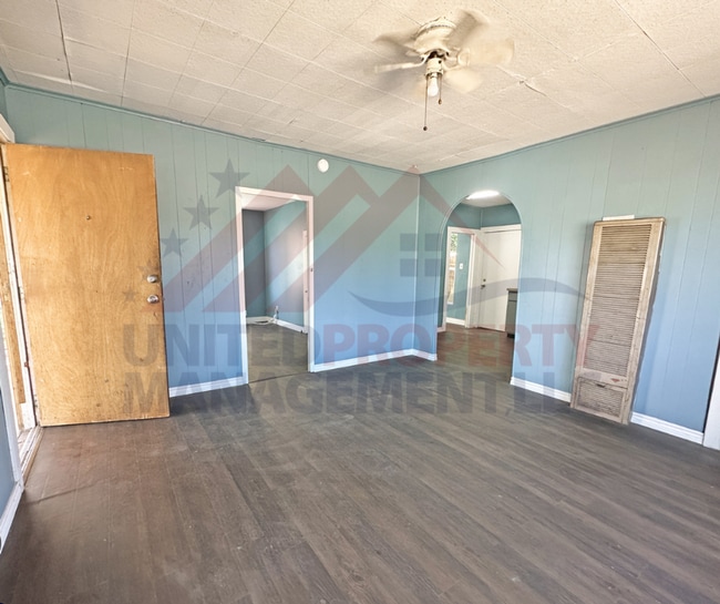 Building Photo - 2 bedroom in Carlsbad NM Rental