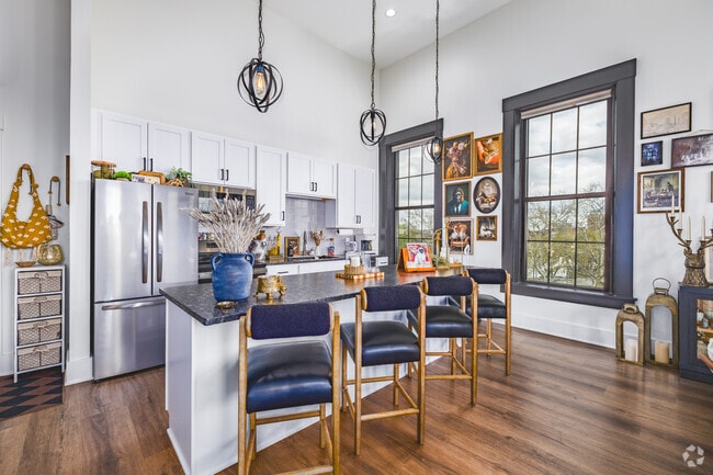 1BR, 1BA - 1,140SF - Kitchen - Hamilton Riverfront- Largest One-Bedrooms