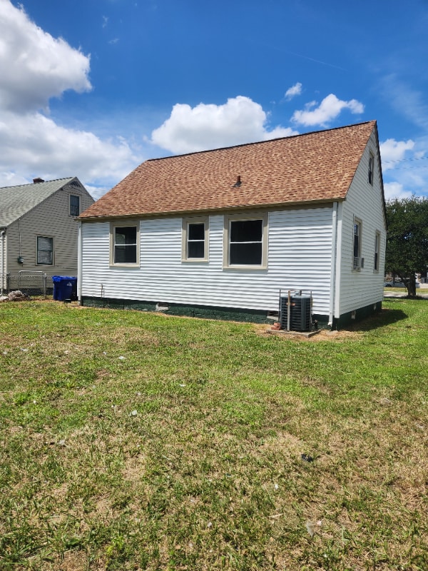 Photo - 3107 Scott St