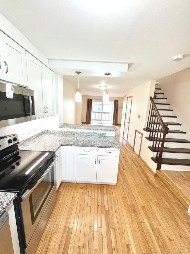 Photo - 256 Washington Blvd Unit APT 14