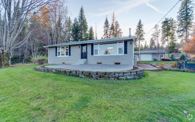 Building Photo - 12845 N Hauser Lk Rd Rental