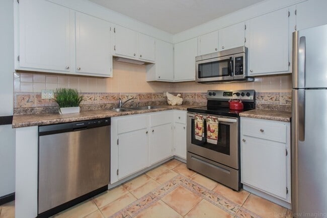 Photo - 32 Spencer Rd Unit 26M