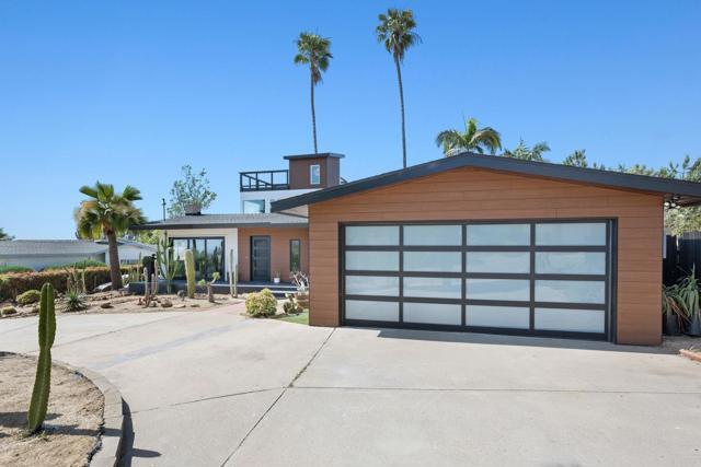 Photo - 2440 Dunstan St