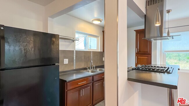 Photo - 4229 Gateway Ave