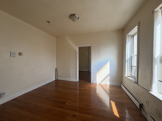 392 Rose Ave 5 - 398 Rose Ave Unit 5