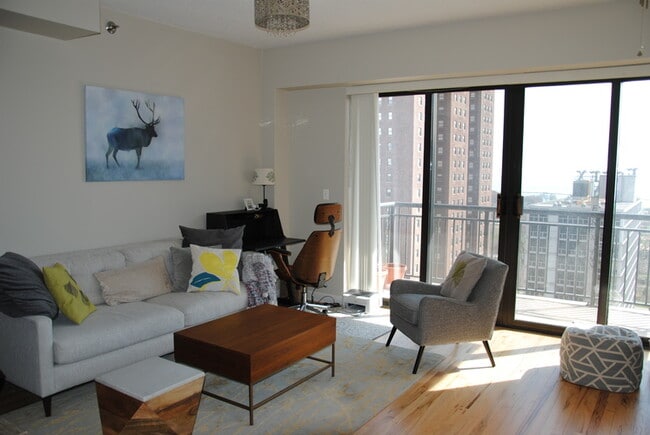 Photo - 41 E 8th St