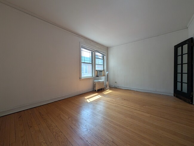 Building Photo - 3500 N Greenview Ave Unit 4501-2E