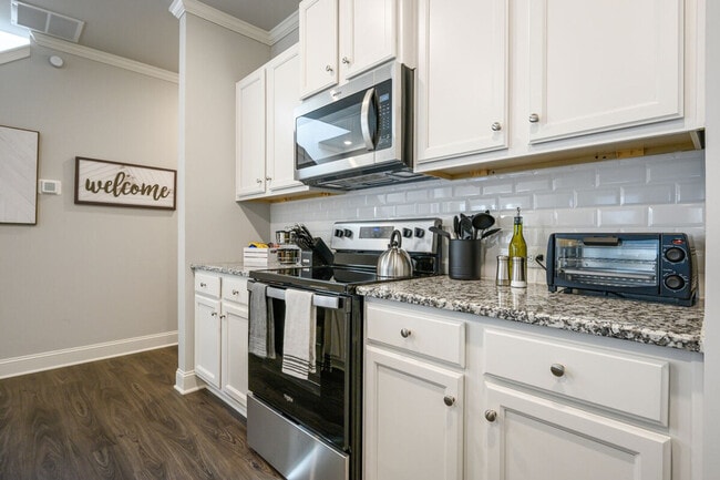 Photo - 2059 Pinnacle Walk Unit SI ID1234820P