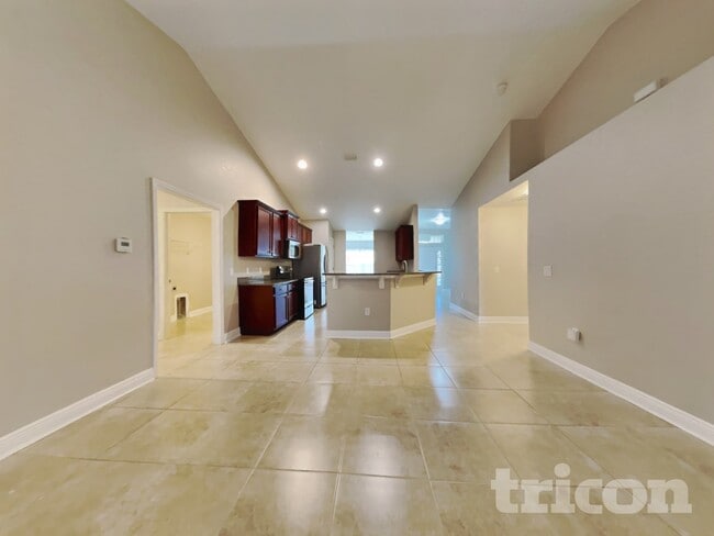 Photo - 73 Tucuman St