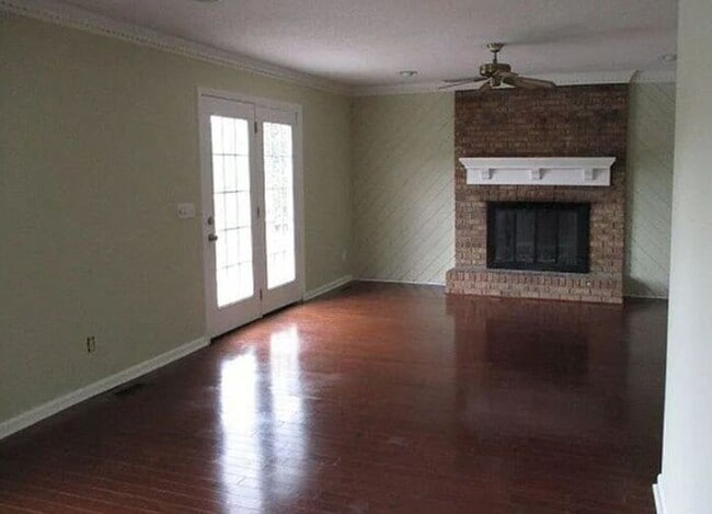 Photo - 126 S Village Rd