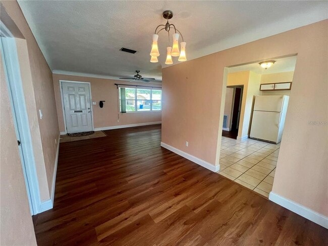 Photo - 6700 17th Ln N