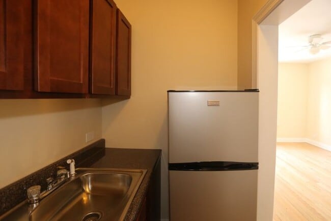 Photo - 1023 N Dearborn Unidad 103