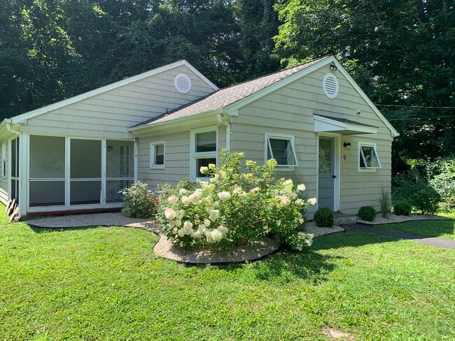 Photo - 9 Edgewood Rd