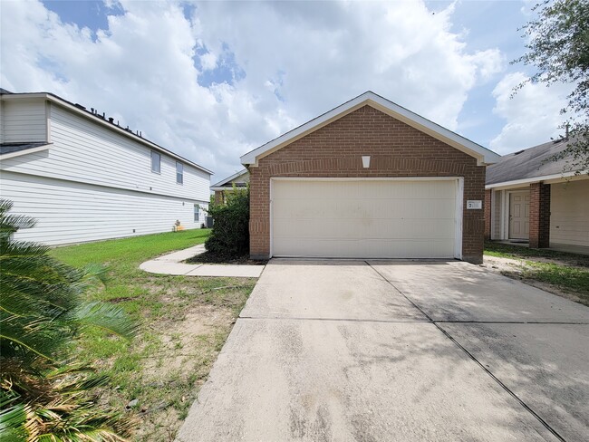 Building Photo - 7438 Fox Knoll Ln