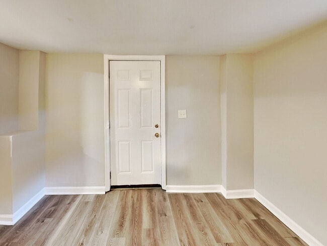 Photo - 2875 3rd Ave SW Unit B