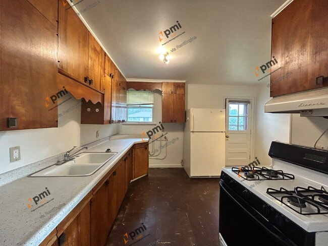 Photo - 2915 Oakdale Ave