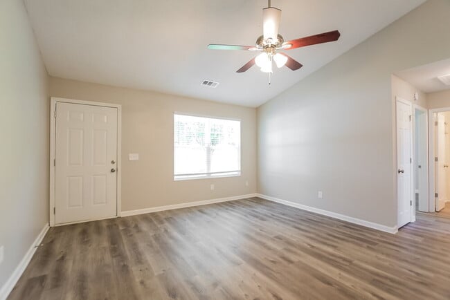 Photo - 955 Sugar Valley Rd SW