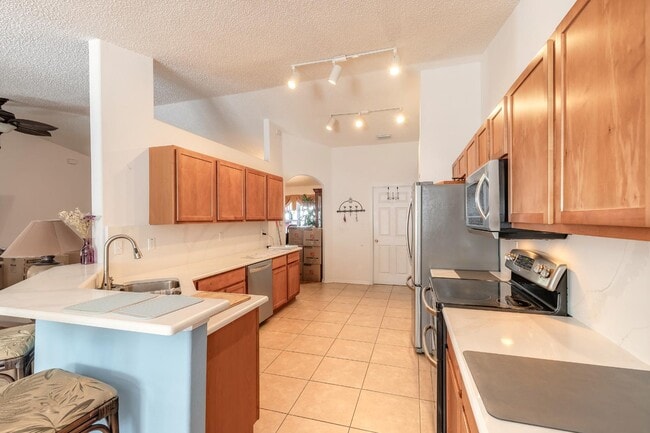 Photo - 46 Pickering Dr