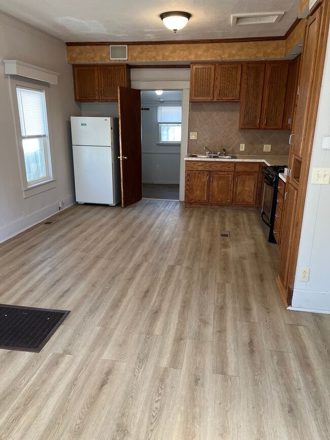 Photo - Oakland Gem, calling your name!