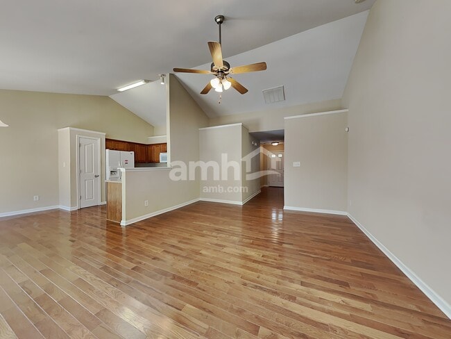 Photo - 714 W Parris Ave