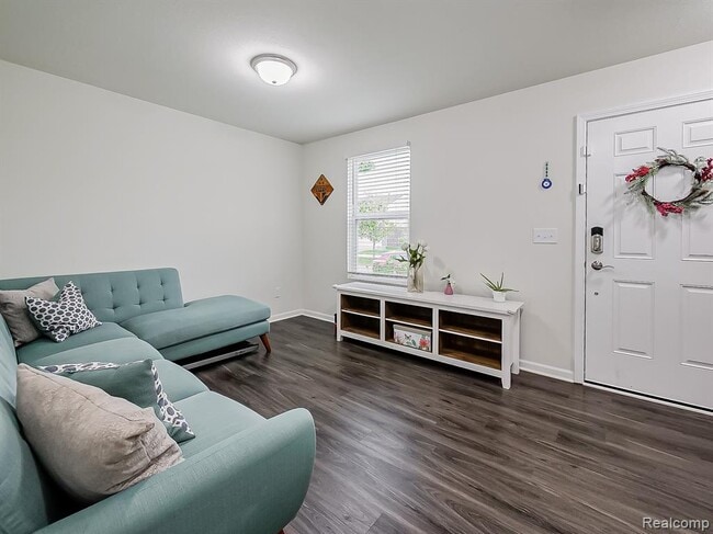 Photo - 8640 Quincy Dr