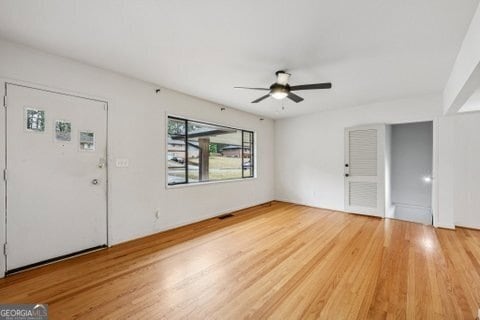 Photo - 2562 Farley St