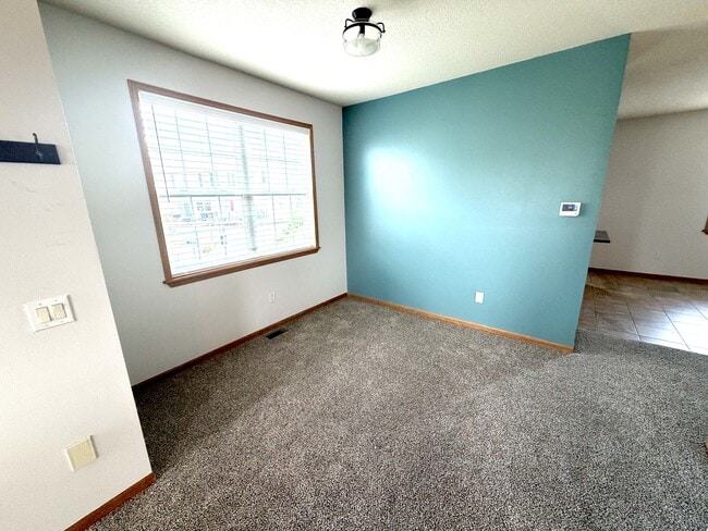 Photo - 1005 NE Kamies Ln
