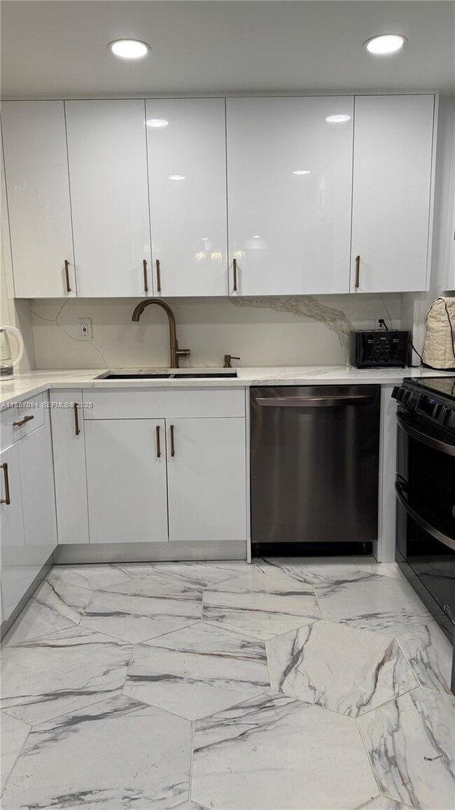 Photo - 1985 S Ocean Dr Unit 9G