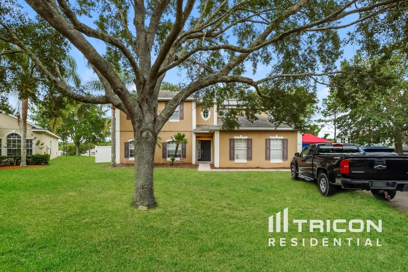 Photo - 800 Silvertip Rd House