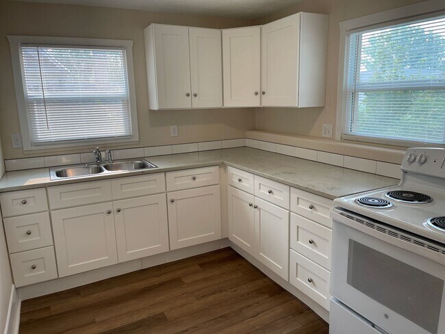 Photo - 2025 W Mallon Ave Unit B