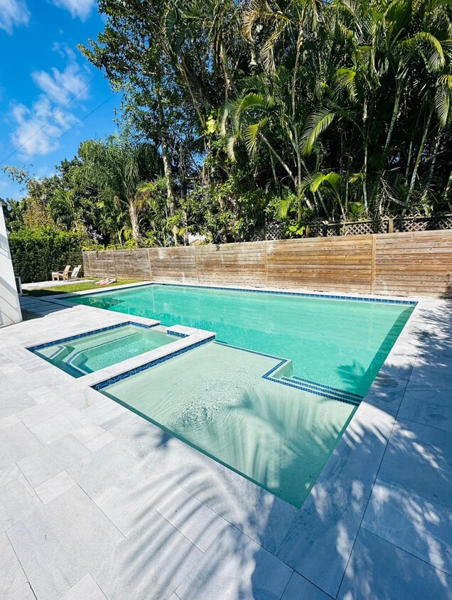Photo - 4628 SW 10th St (Miami, FL)