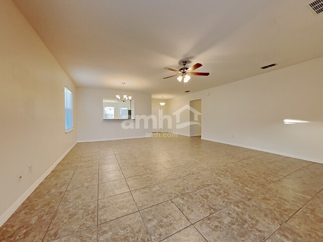 Photo - 344 Red Kite Dr