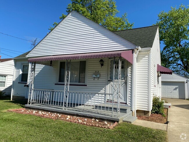 Building Photo - 312 E Liberty St Rental