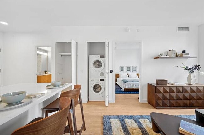 Photo - 1 bedroom in LONG ISLAND CITY NY 11101 Unit 1010