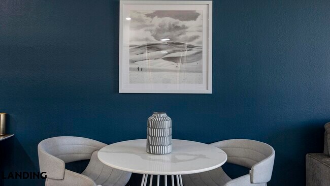 Photo - 2323 E Highland Ave Unidad 1421