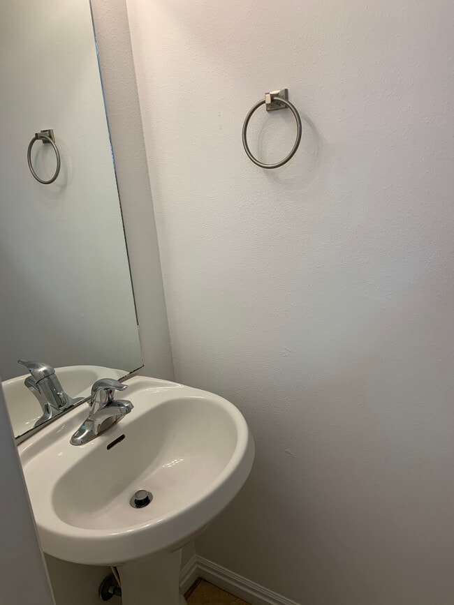 Photo - 1045 S 1200 W