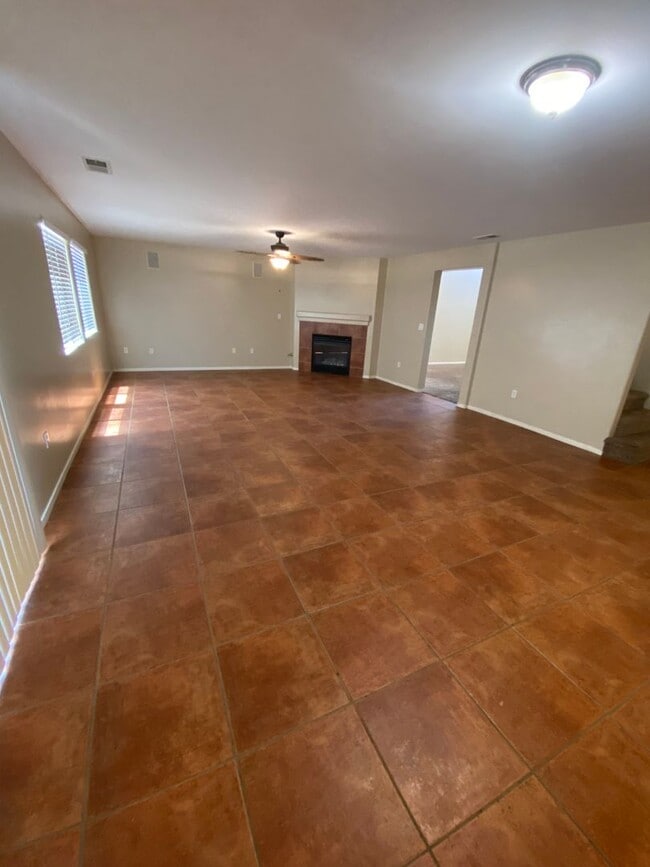 Photo - Amazing 5 Bedroom home off of Buena Vista & Panama Lane!