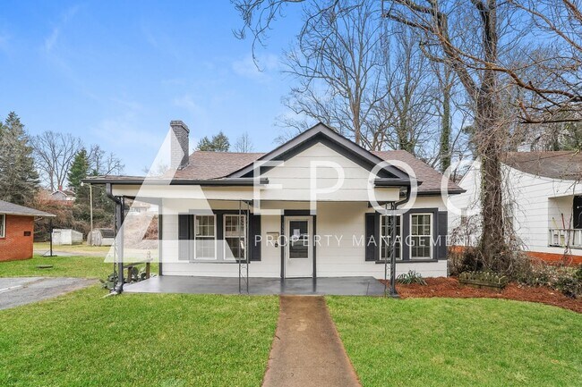 Photo - 152 Westdale Ave NW