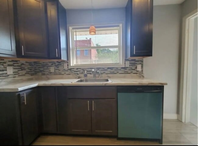 Building Photo - 7602 Pennsylvania Ave