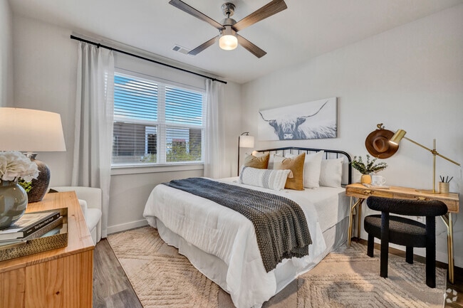 1BR, 1BA - 678SF - Bedroom