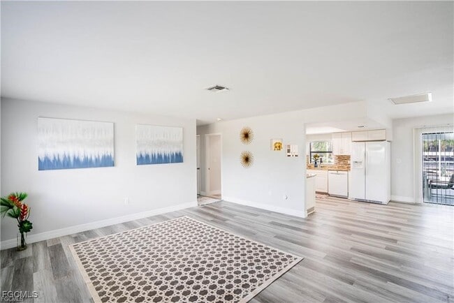 Building Photo - 1421 SE 29th Terrace