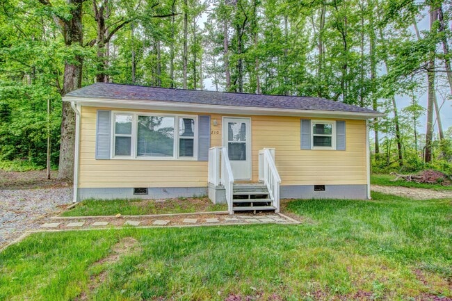 Photo - 210 Scarlett Ln