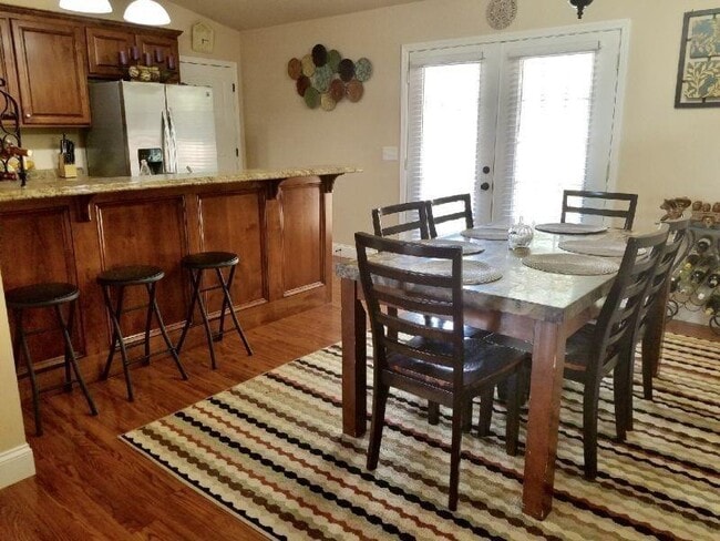 Photo - 3225 Montgomery Dr