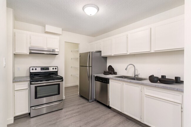 Photo - Summerlea Place